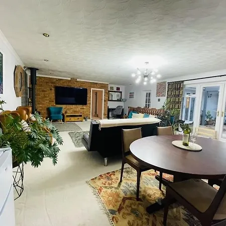 Karinya Suite Llanvaches Exterior photo